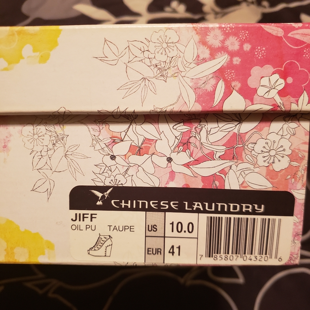 Chinese Laundry Sandals